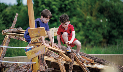 Build, play and create at Stonehenge!